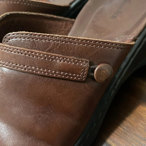 Clarks Studded Heeled Clogs Mule Shoes Brown leather size 8.5 - Picture 7 of 13